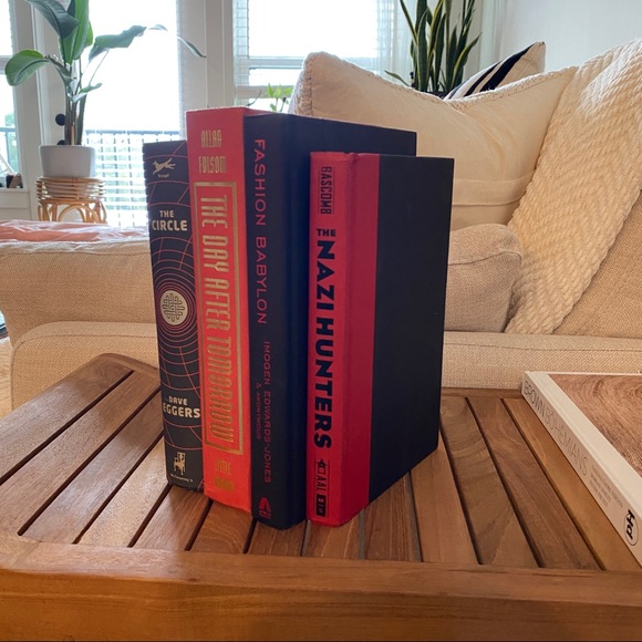 Red Black & Gold Aesthetic (4) Book Decor Bundle - Picture 6 of 8